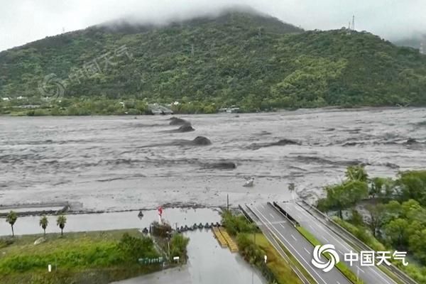 不断逼近！“桦加沙”保持超强台风超72小时 广东等5省区有大暴雨
