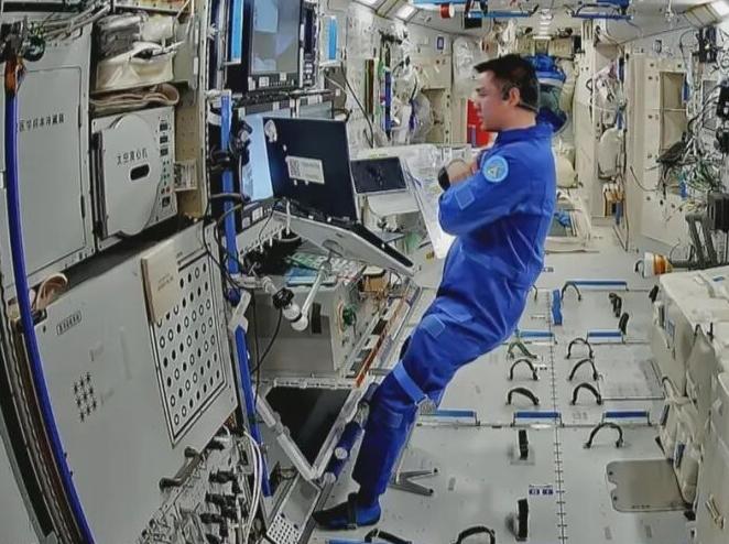 神舟二十号航天员乘组圆满完成第四次出舱活动