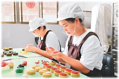 国庆中秋双节将至，网友期待——新玩法“拉满”体验感