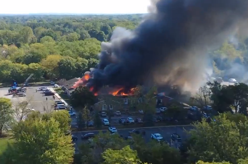 美国密歇根州枪击事件已致2死8伤 嫌疑人更多信息披露