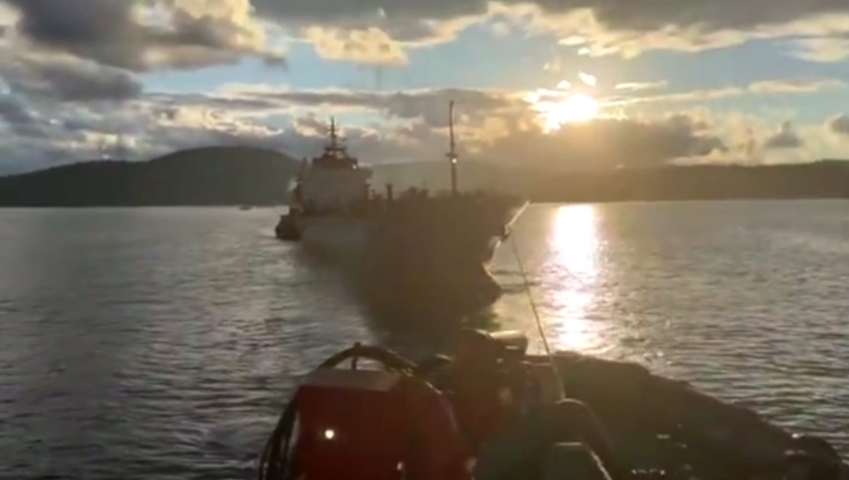 一货船出现故障 土耳其博斯普鲁斯海峡双向停航