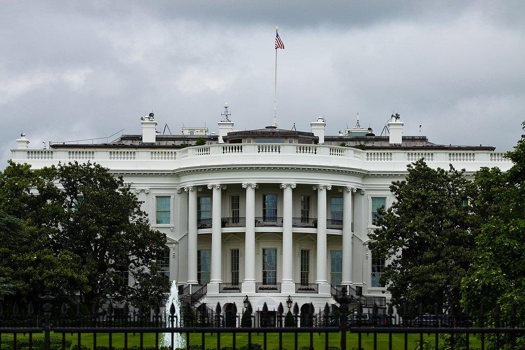 特朗普称尚未就与普京的会晤做出决定