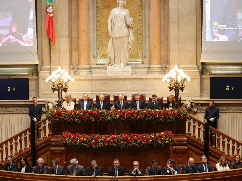 葡萄牙新总统塞古罗宣誓就职