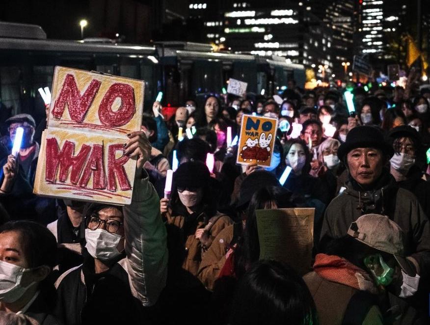 日本东京3万人集会抗议高市政府破坏和平宪法