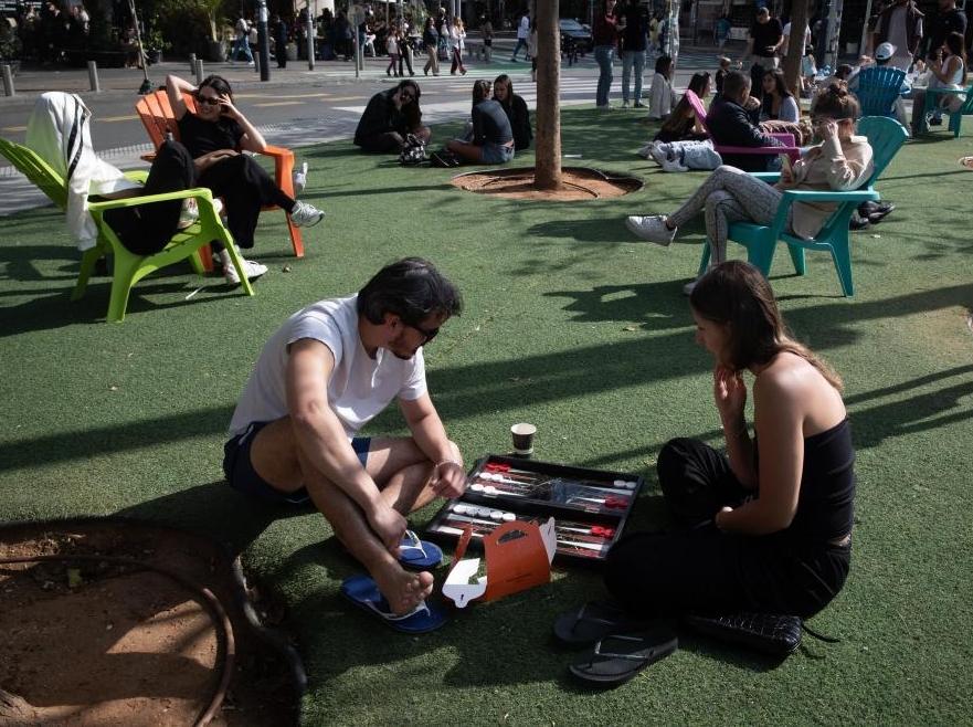 现场直击丨停火首日的以色列：短暂喘息难掩不安